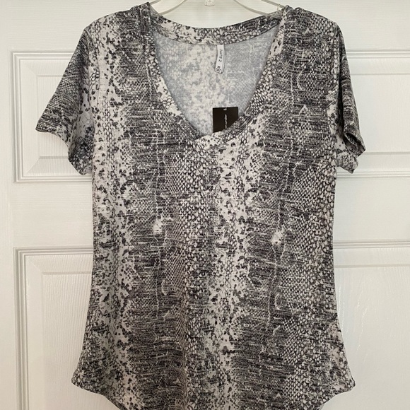 Z Supply South Moon Under Snake Pattern T Shirt - Picture 3 of 6